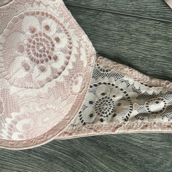 Adrian Vittadini bra size 36C pale pink lace bra - Picture 2 of 5